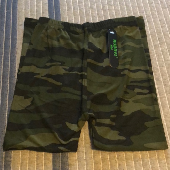 Little Girls Camo Leggings - Picture 1 of 1
